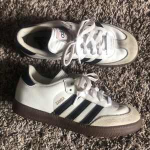 Adidas samba-like new